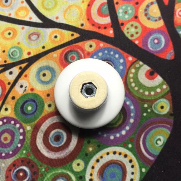 11 Ceramic Round Knobs P95713H-W-C7 - Picture 4 of 7